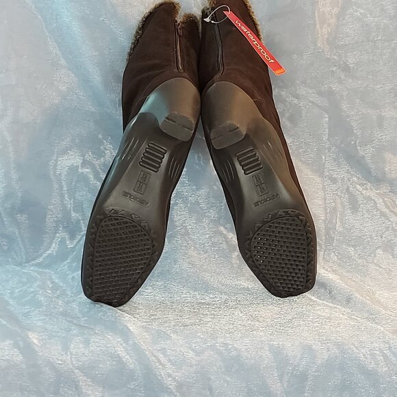 Waterproof Leather Boots by AEROSOLES Size 7.5 New - Picture 6 of 13